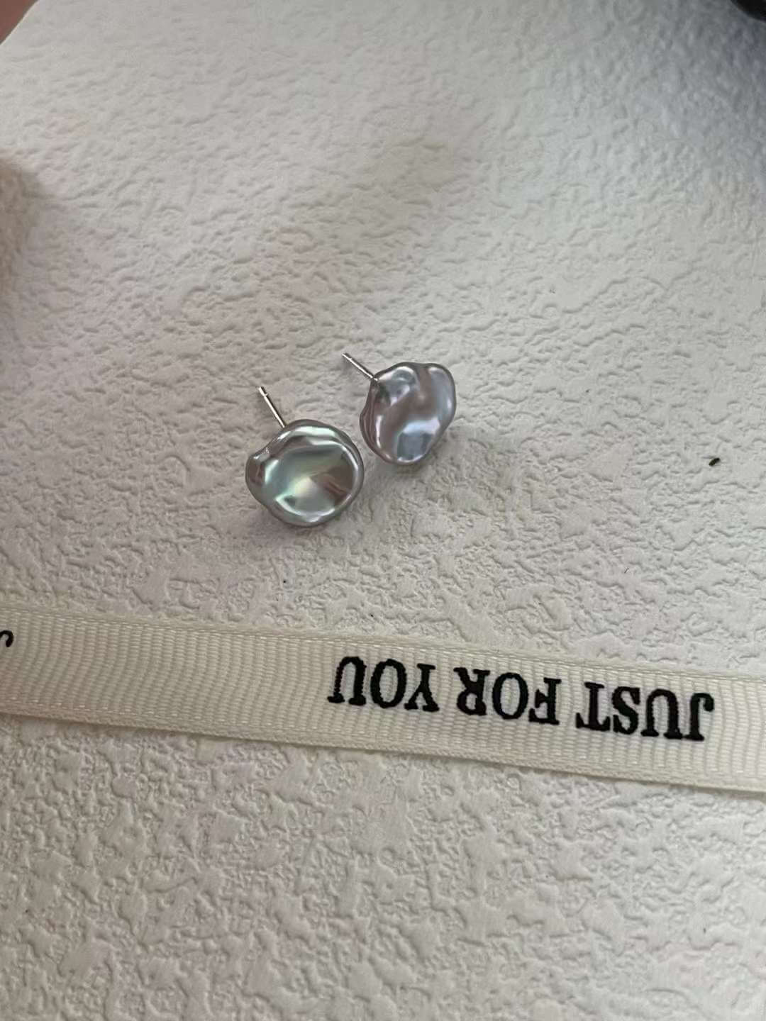 Broken silver Earrings