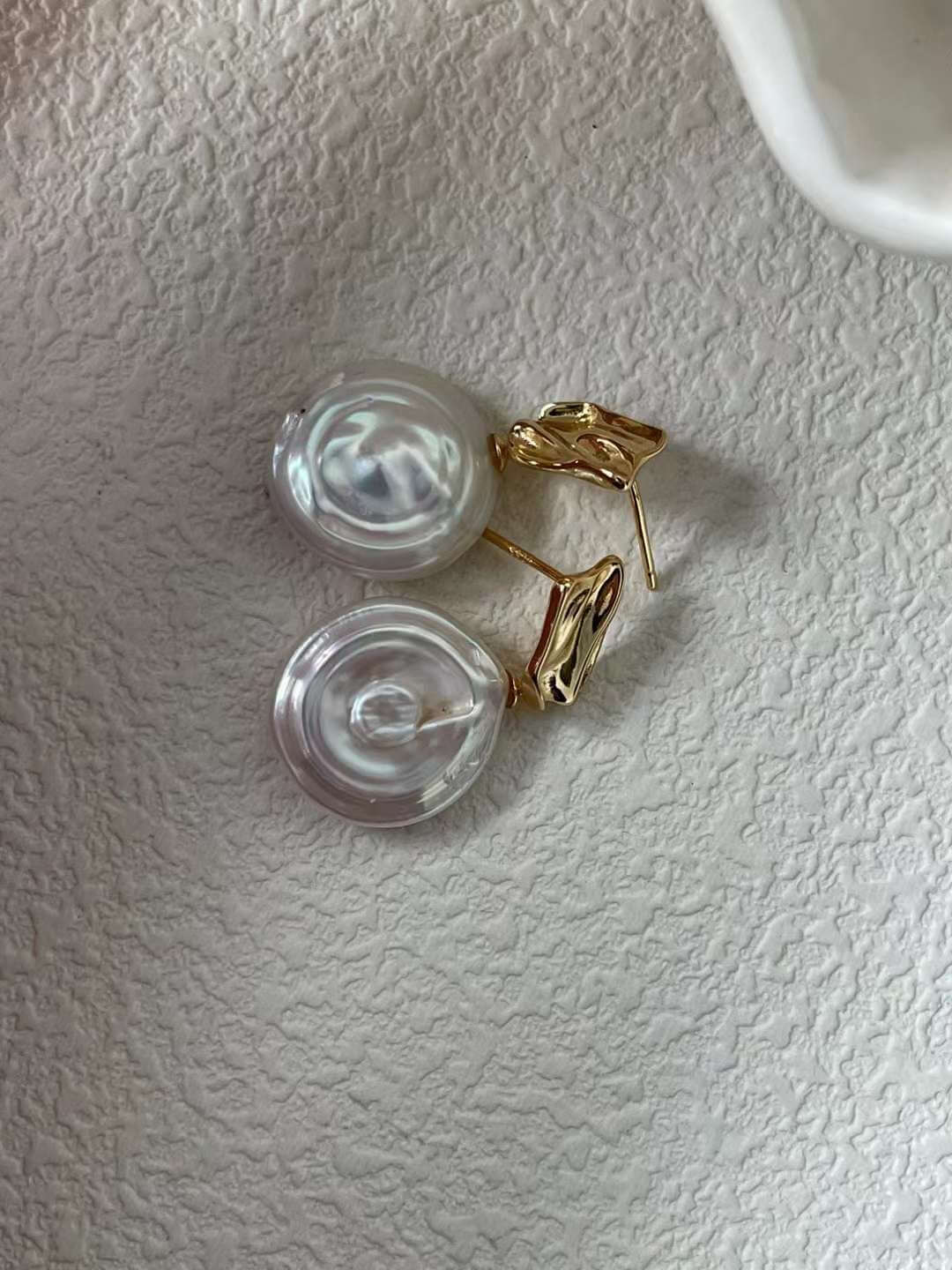 Roman style pearl Earrings